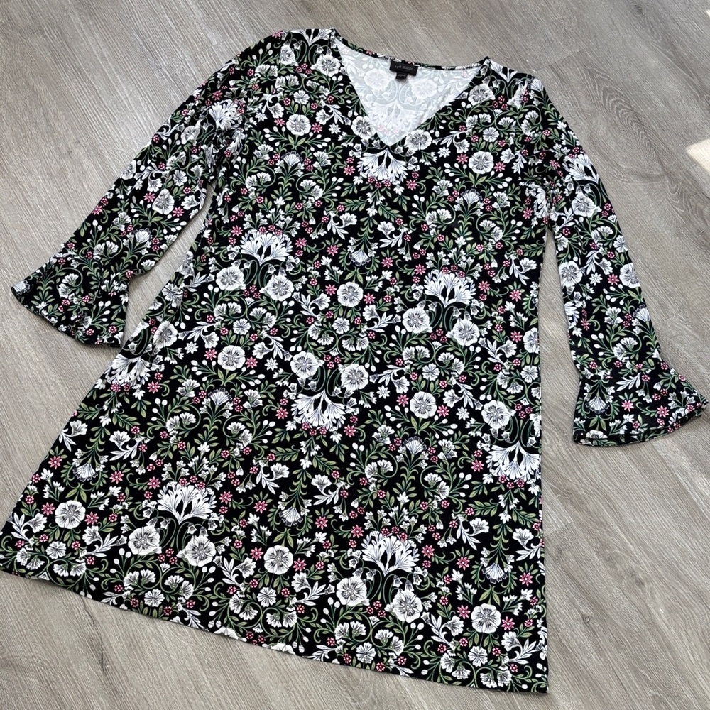 J. Jill black Floral V-Neck Dress with Bell Sleeves size Large cottage core
